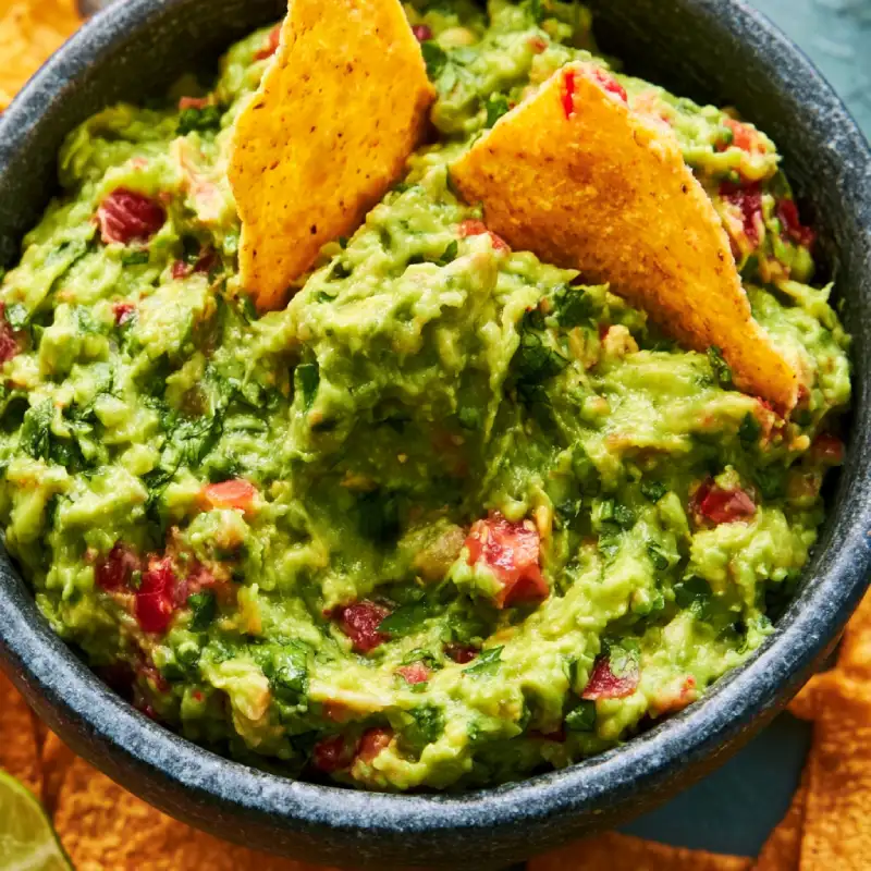 Delicious Guacamole Rivals Mexican Recipe